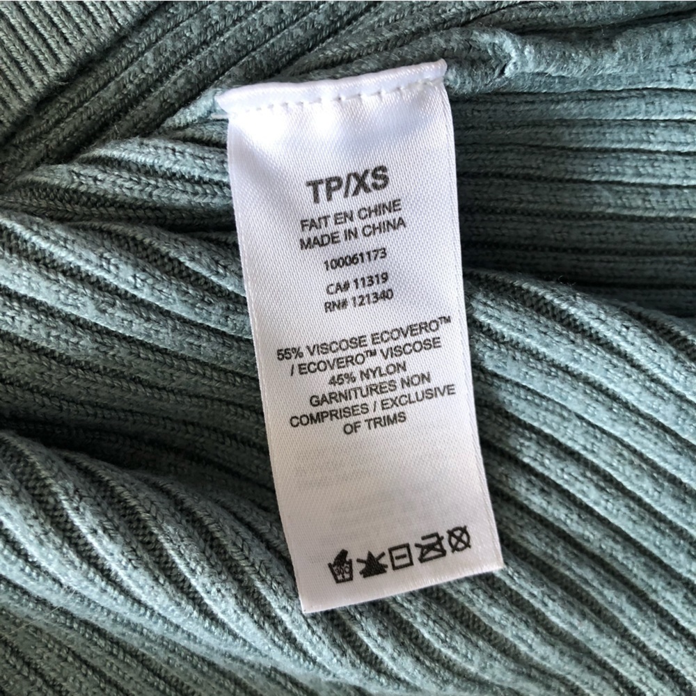 Dynamite Ribbed Shell Button Cardigan in Light Blue - Picture 6 of 9